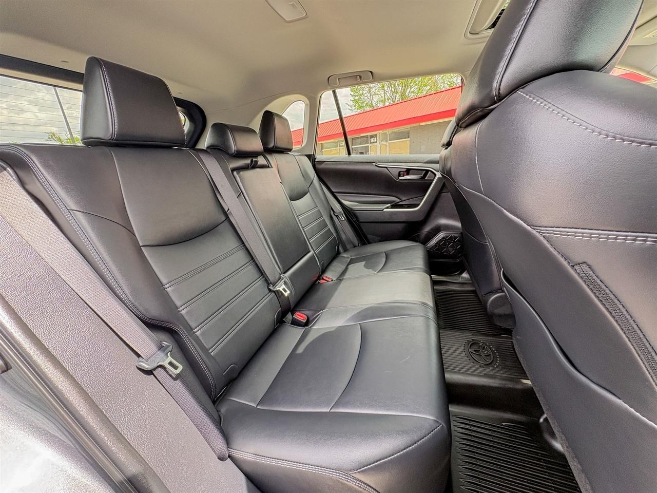 Toyota RAV4 XLE Premium 2023