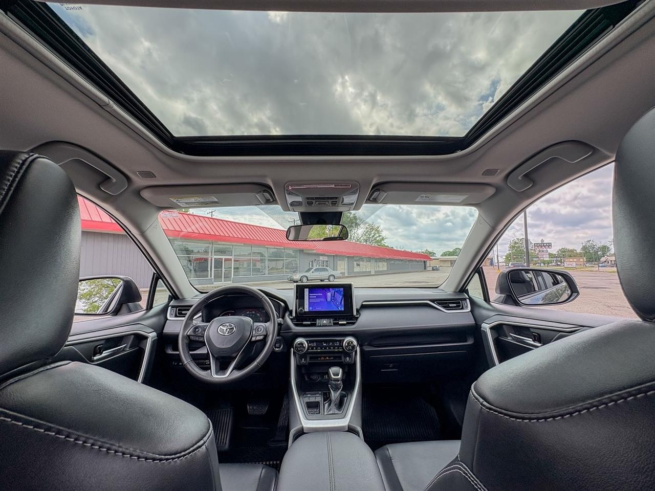 Toyota RAV4 XLE Premium 2023