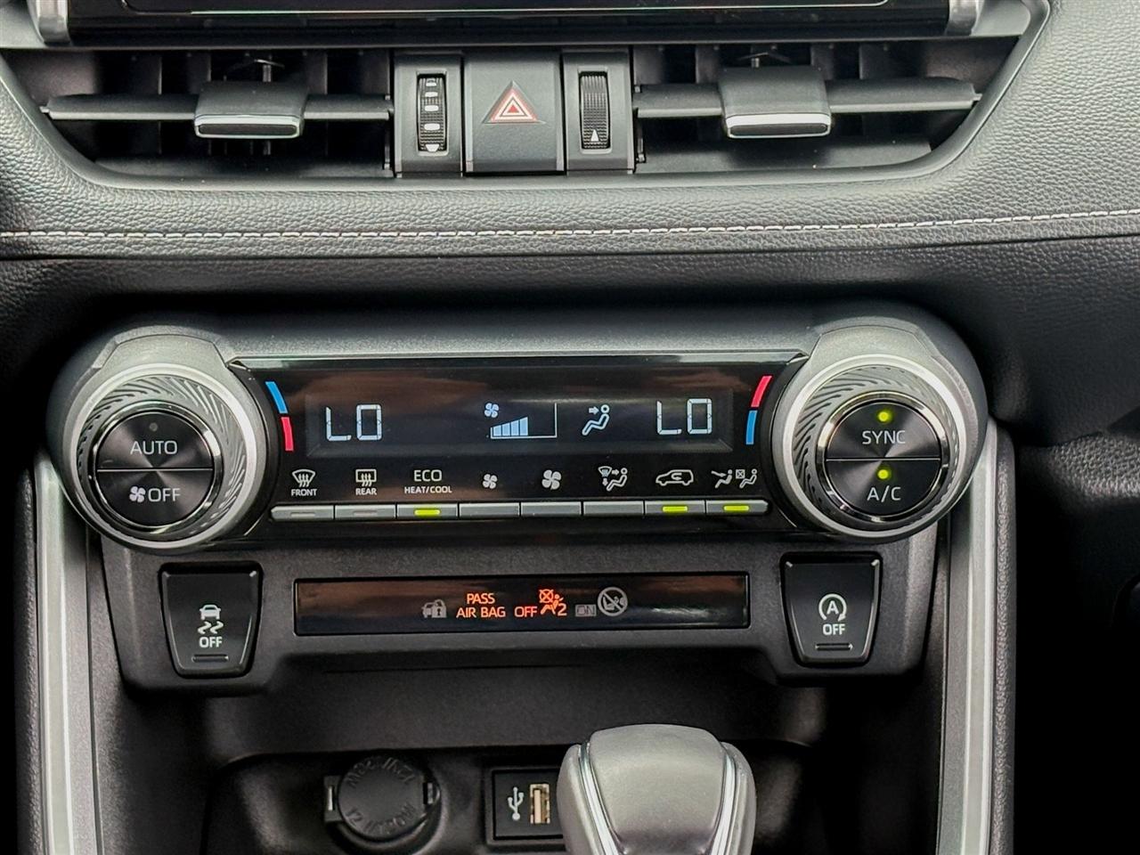 Toyota RAV4 XLE Premium 2023