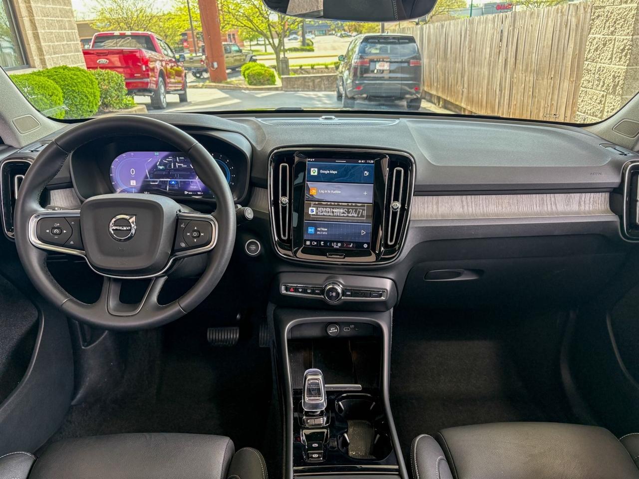 Volvo XC40 B5 Plus Dark AWD 2024