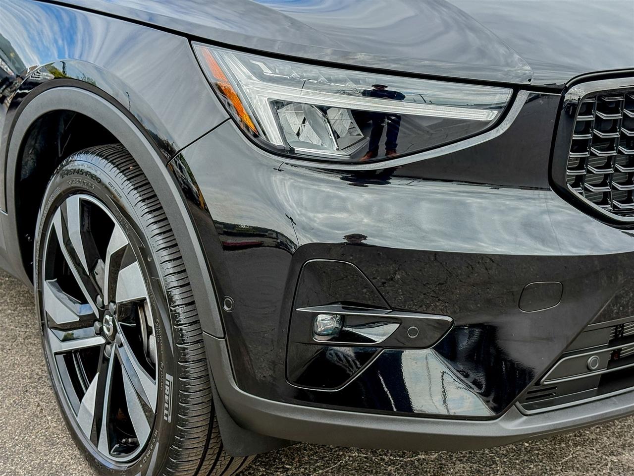 Volvo XC40 B5 Plus Dark AWD 2024