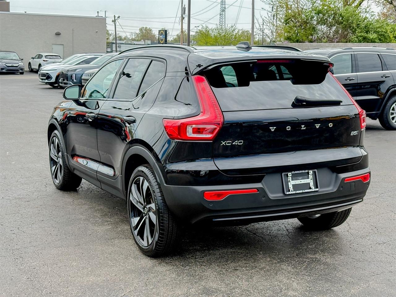 Volvo XC40 B5 Plus Dark AWD 2024
