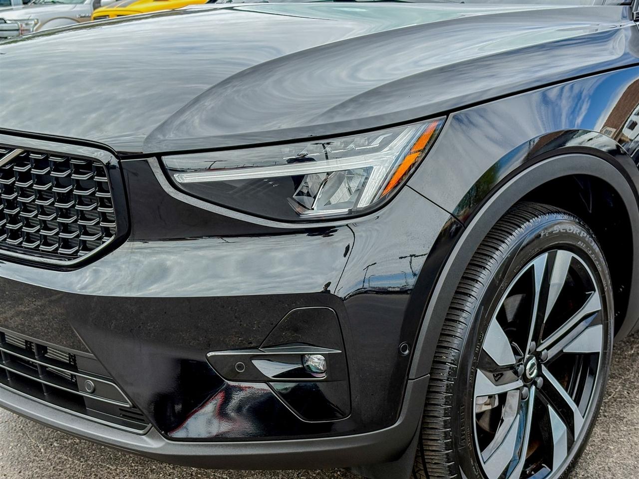 Volvo XC40 B5 Plus Dark AWD 2024