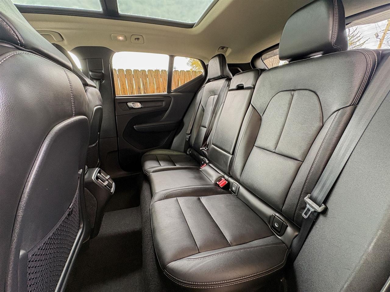Volvo XC40 B5 Plus Dark AWD 2024