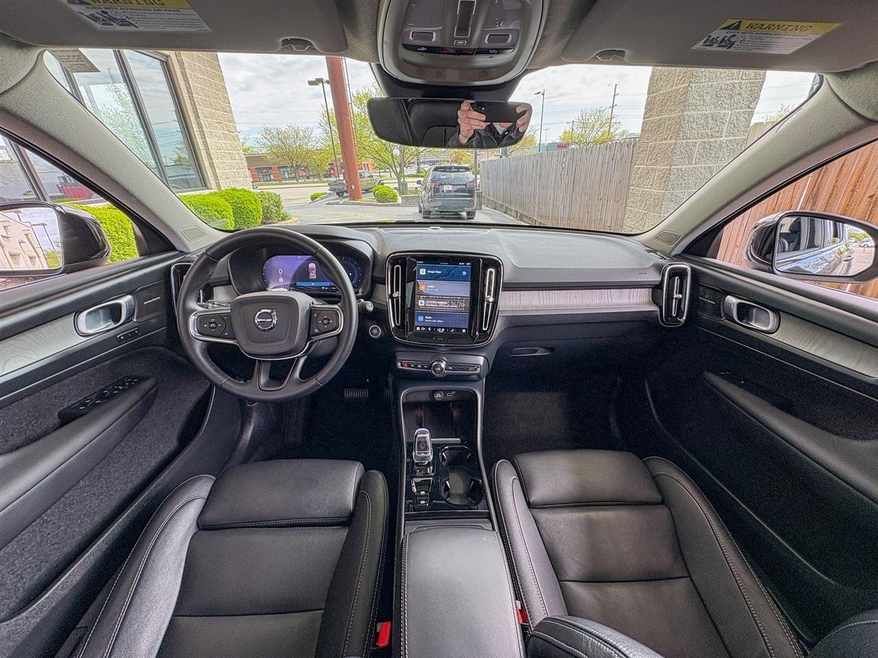 Volvo XC40 B5 Plus Dark AWD 2024