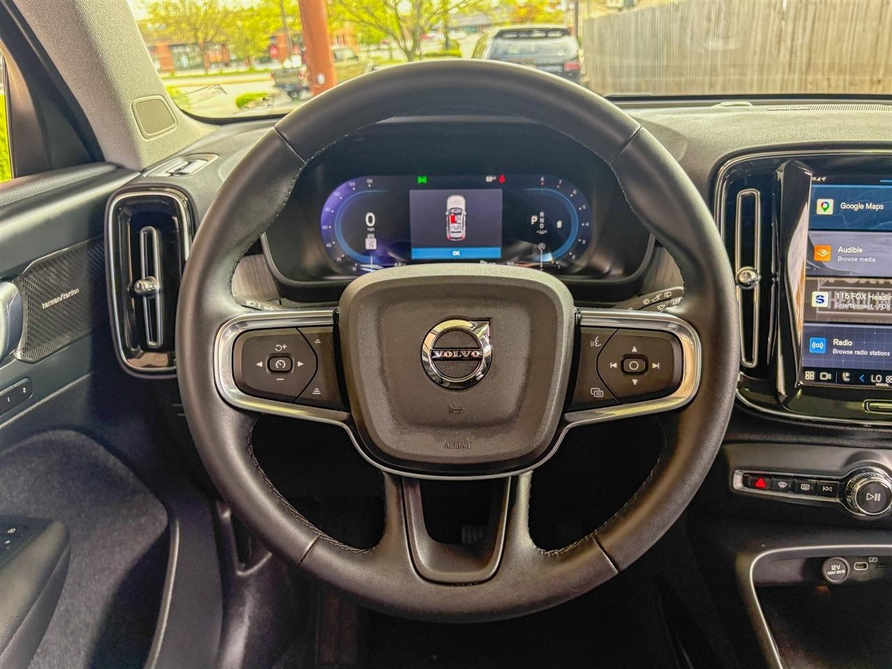 Volvo XC40 B5 Plus Dark AWD 2024