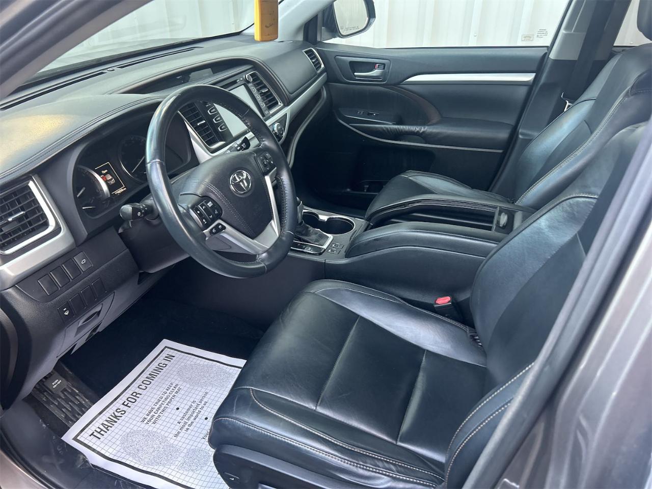 Toyota Highlander AWD 4dr V6 XLE (Natl) 2016