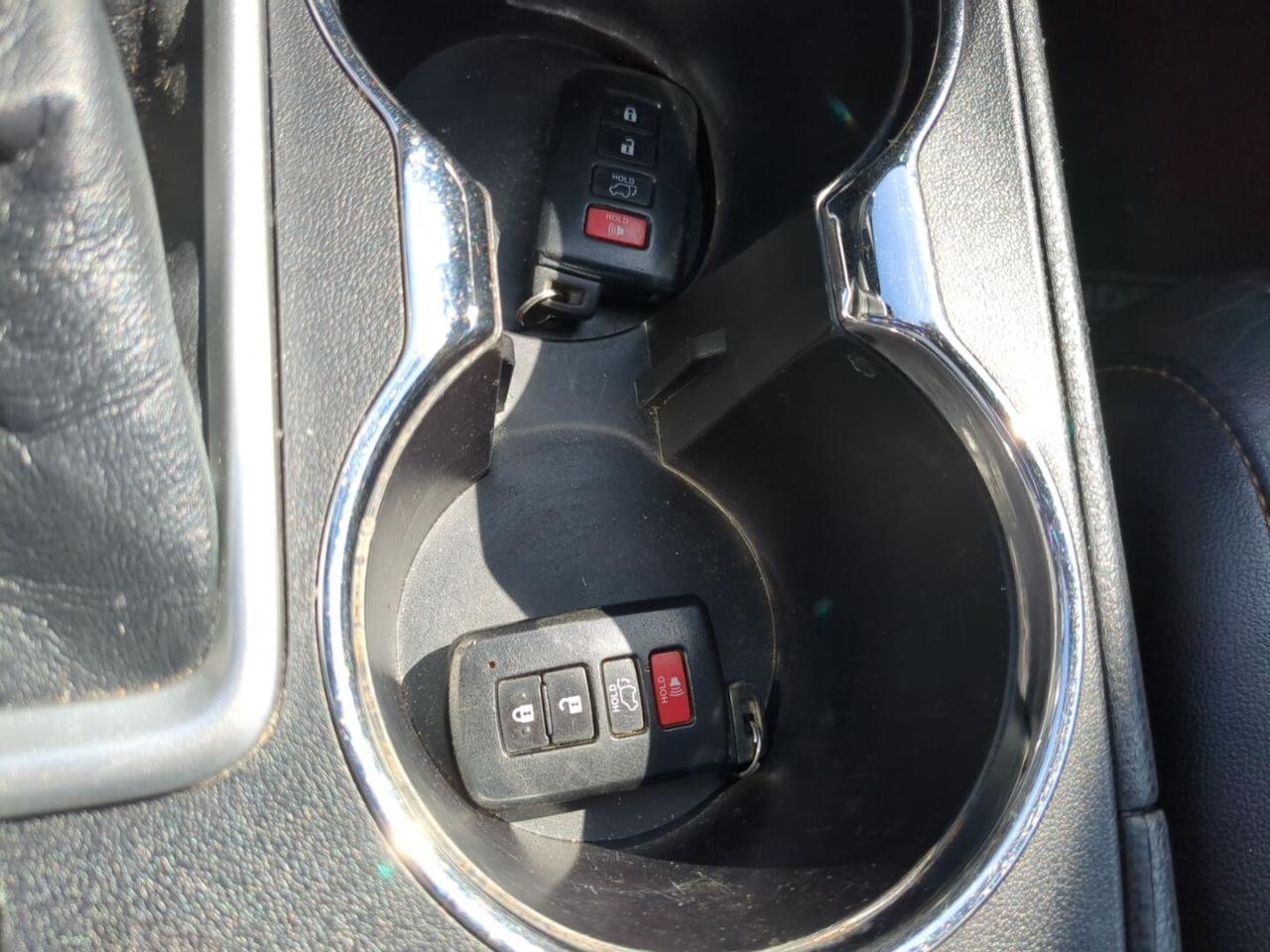 Toyota Highlander AWD 4dr V6 XLE (Natl) 2016