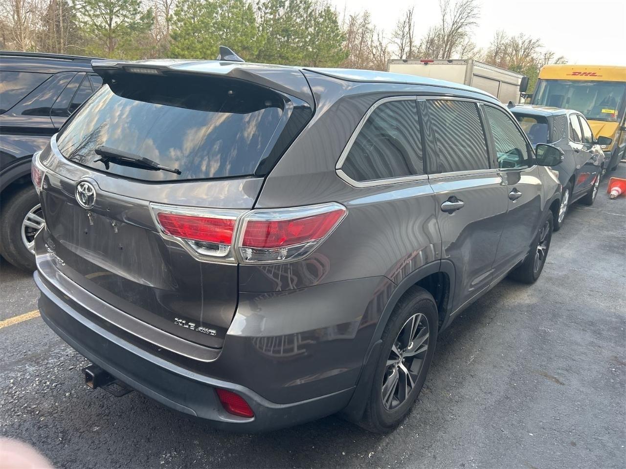 Toyota Highlander  2016