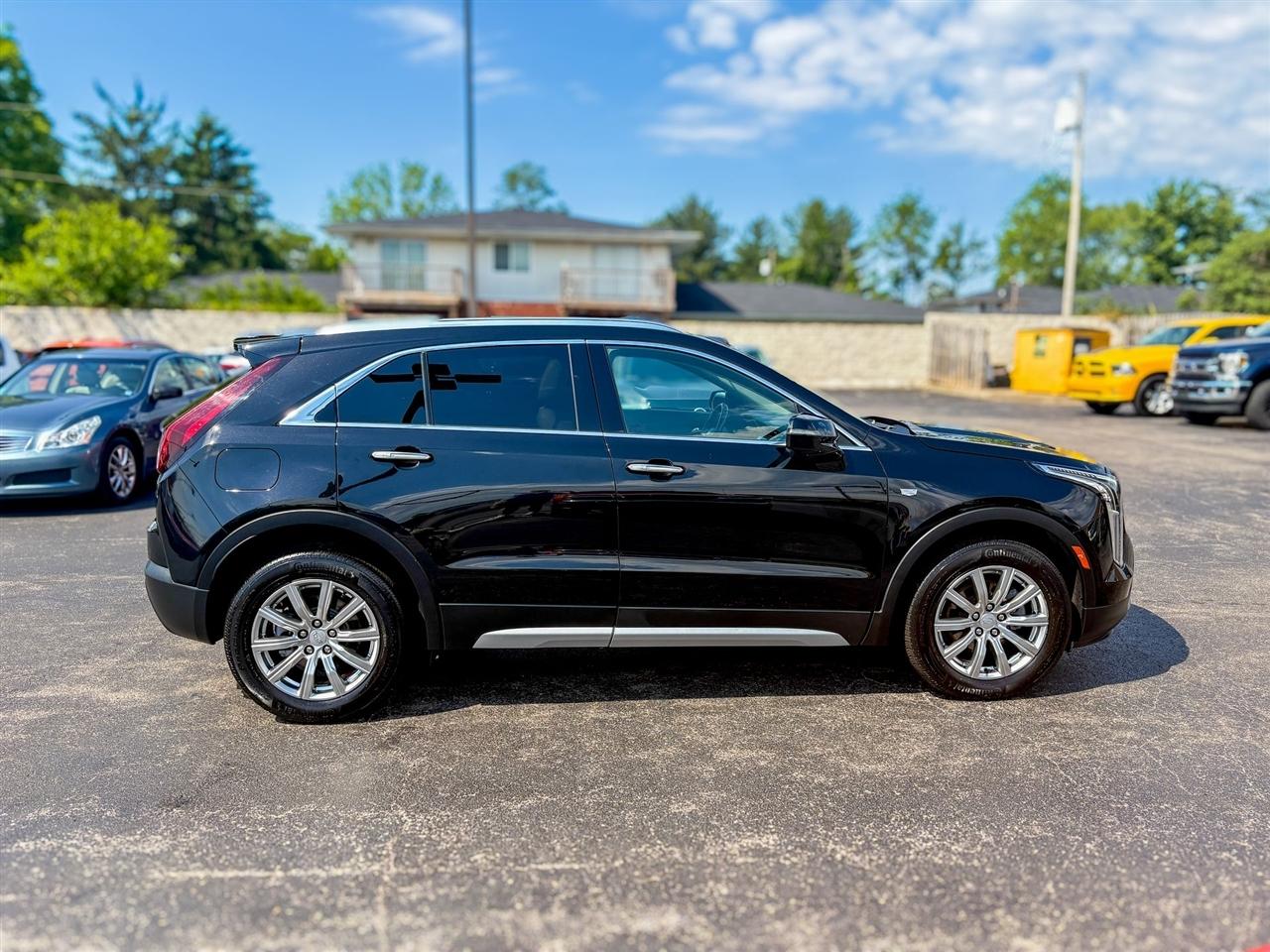 Cadillac XT4 Premium Luxury AWD 2022