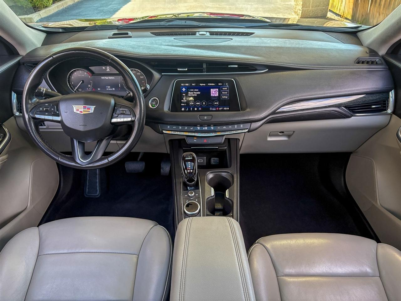 Cadillac XT4 Premium Luxury AWD 2022