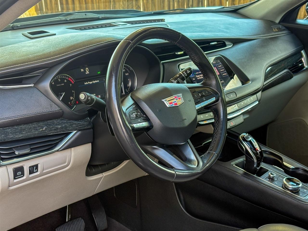 Cadillac XT4 Premium Luxury AWD 2022