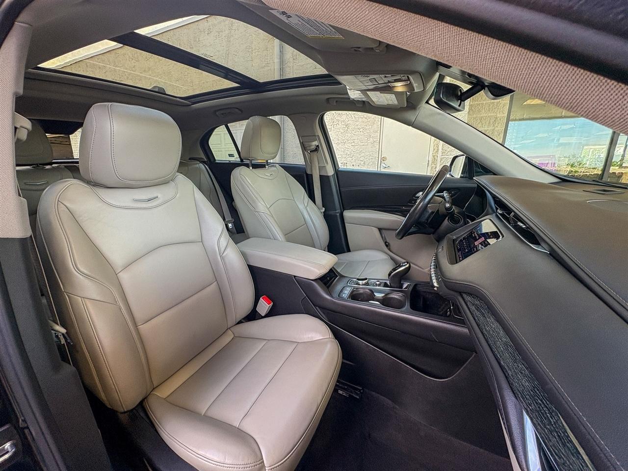 Cadillac XT4 Premium Luxury AWD 2022
