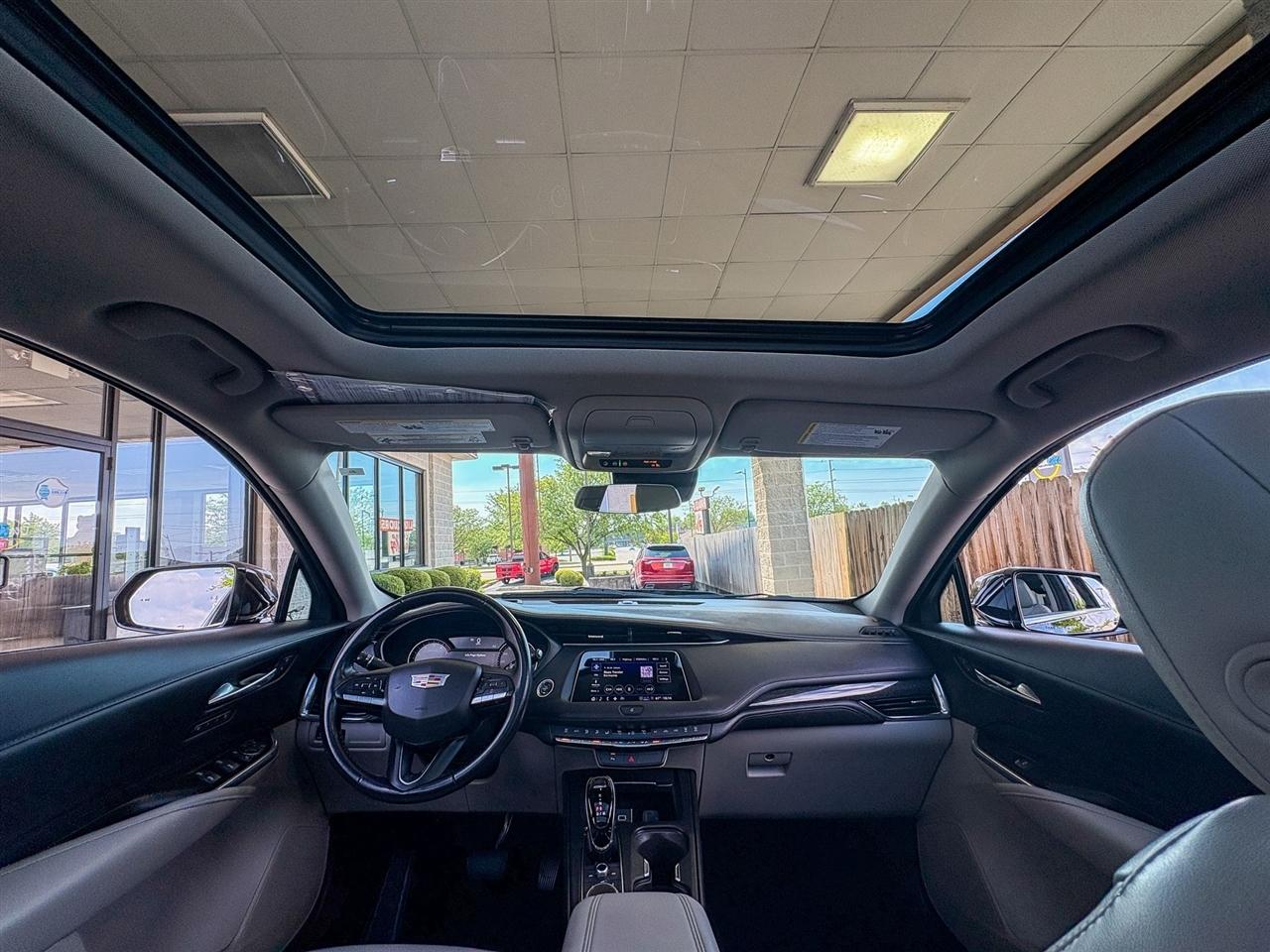 Cadillac XT4 Premium Luxury AWD 2022