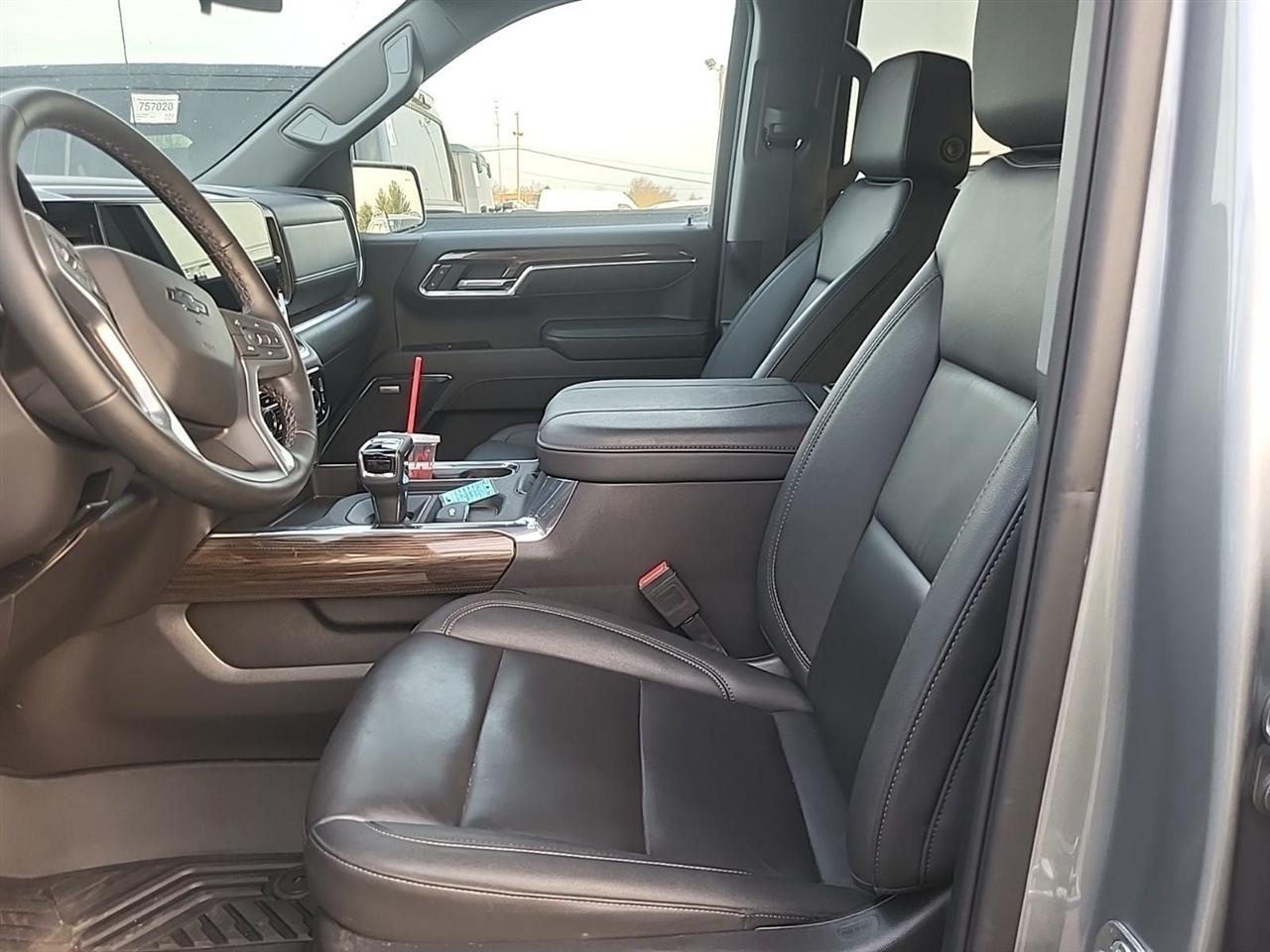 Chevrolet Silverado 1500  2025