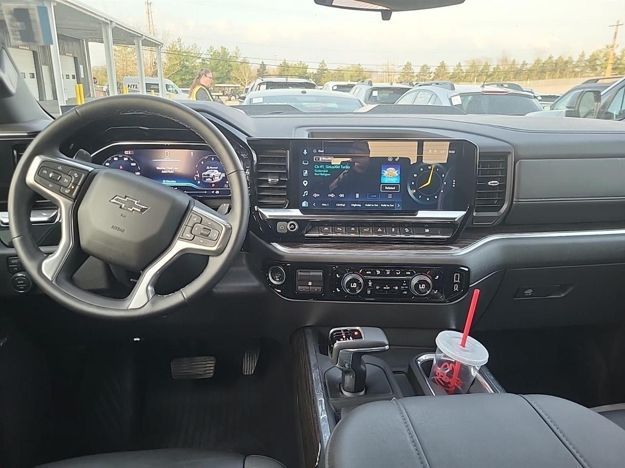 Chevrolet Silverado 1500  2025