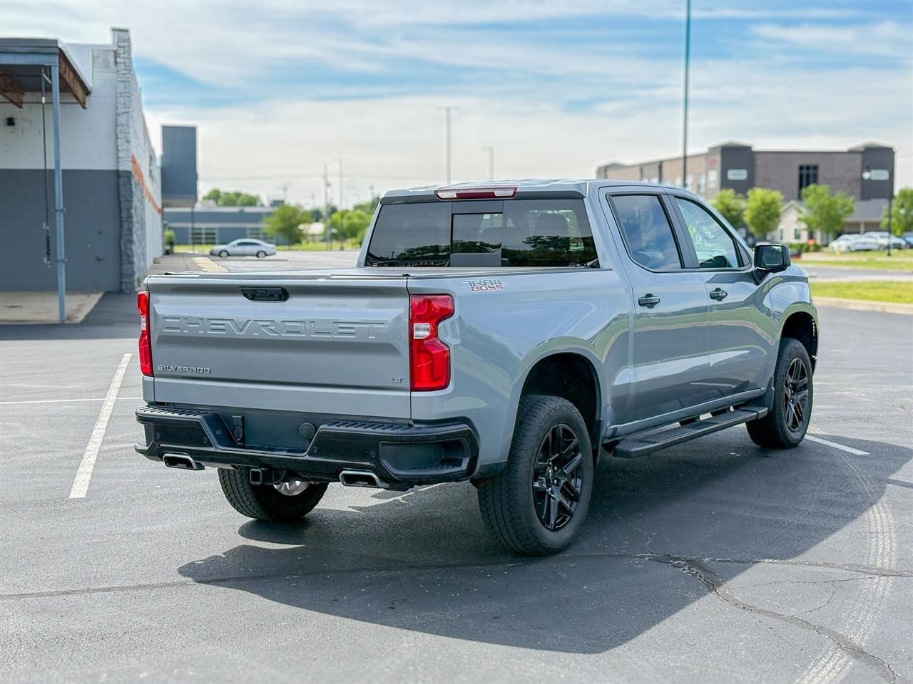 Chevrolet Silverado 1500 LT Trail Boss Crew Cab 4WD 2025