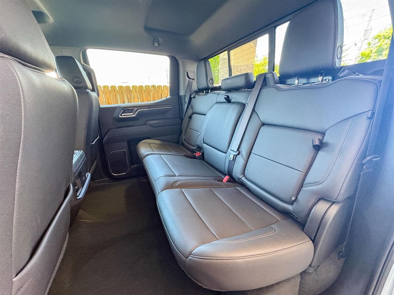Chevrolet Silverado 1500 LT Trail Boss Crew Cab 4WD 2025
