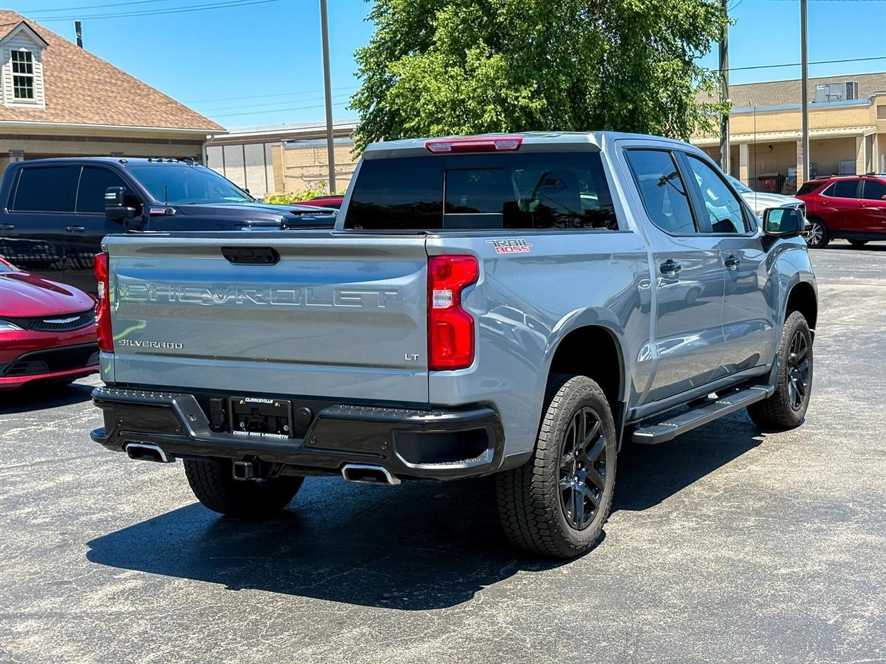 Chevrolet Silverado 1500 LT Trail Boss Crew Cab 4WD 2025