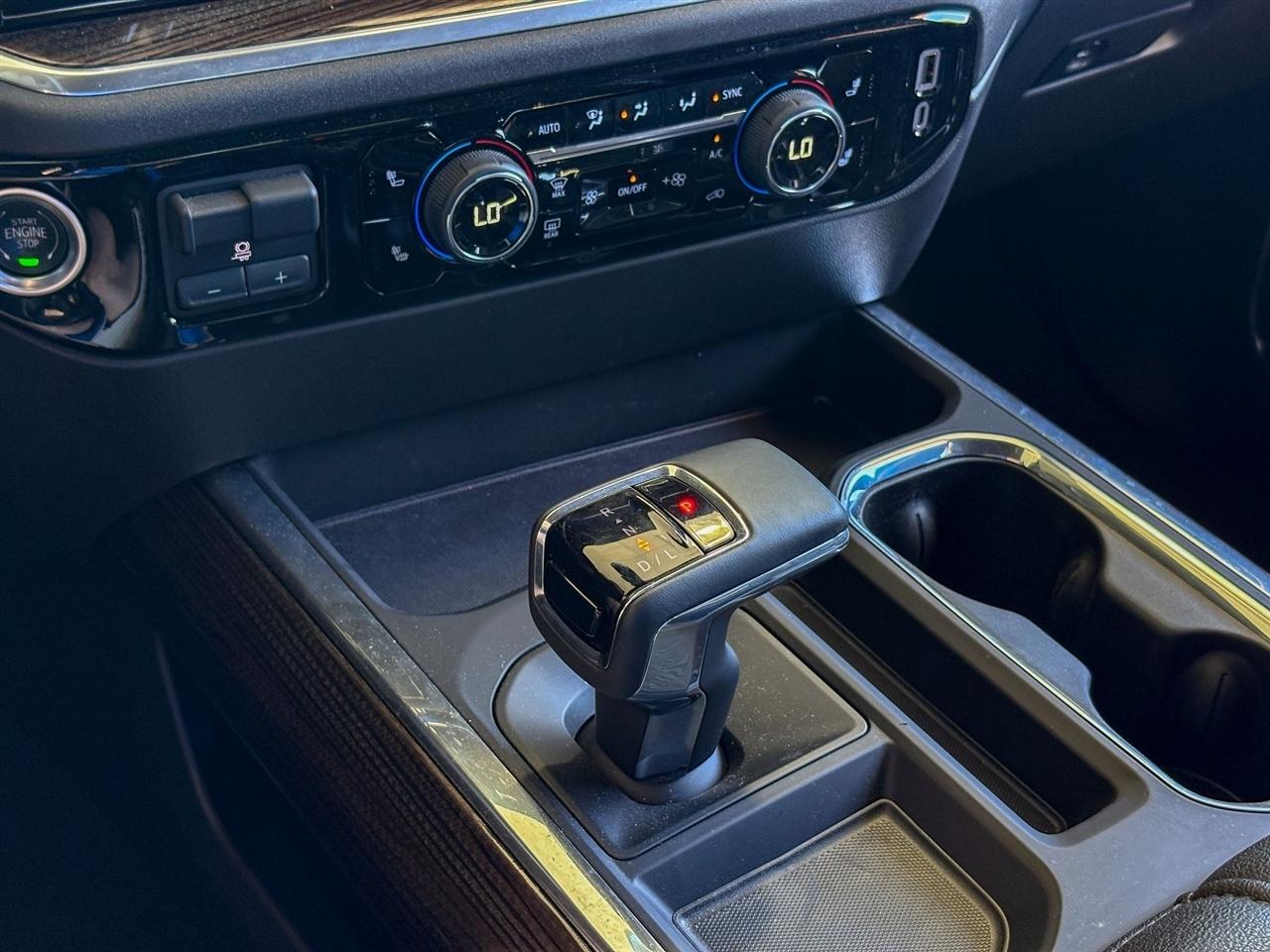 Chevrolet Silverado 1500 LT Trail Boss Crew Cab 4WD 2025