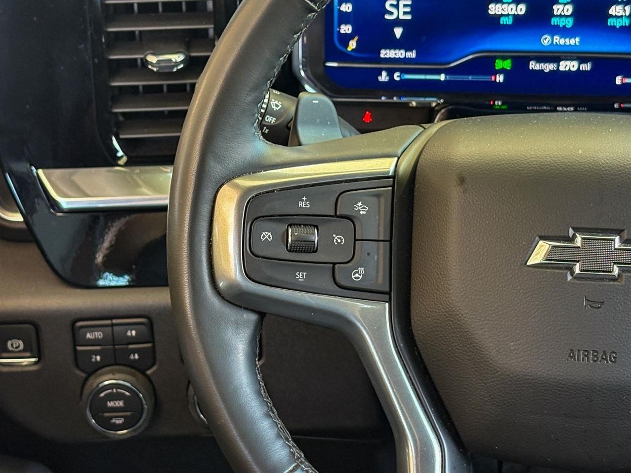 Chevrolet Silverado 1500 LT Trail Boss Crew Cab 4WD 2025