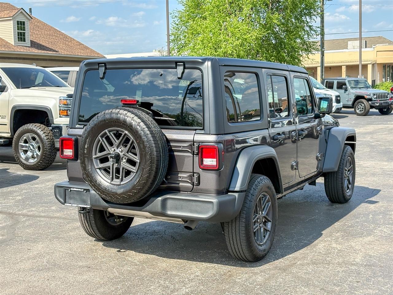 Jeep Wrangler  2025