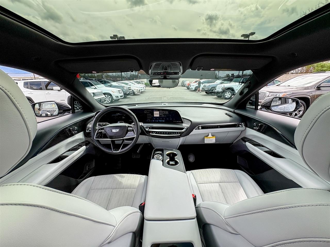 Cadillac Lyriq  2024