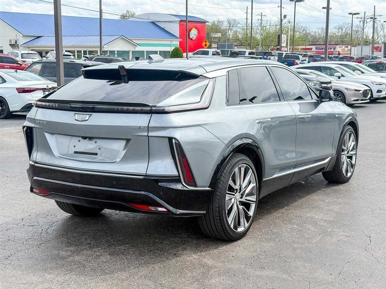 Cadillac Lyriq  2024