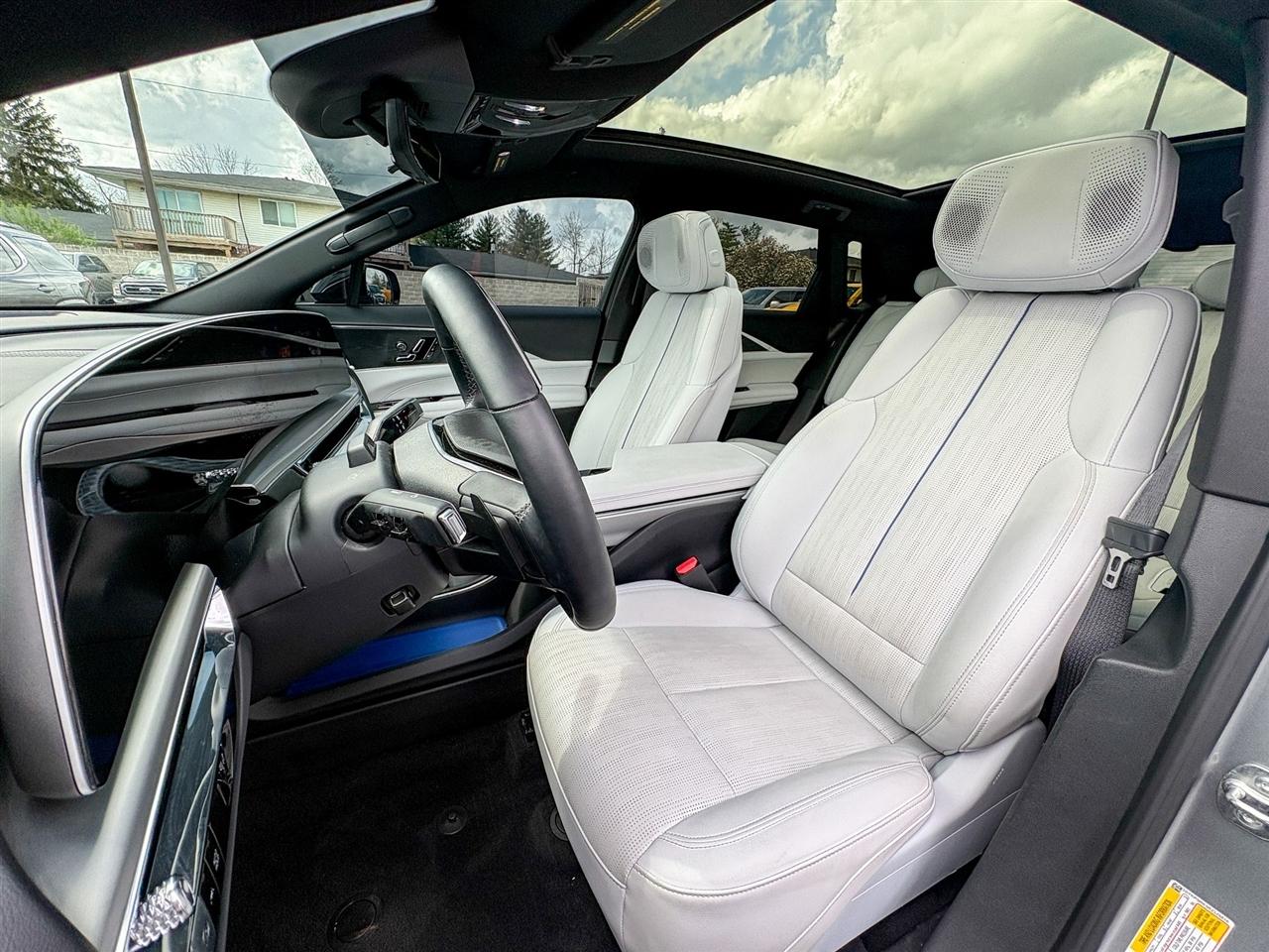 Cadillac Lyriq  2024