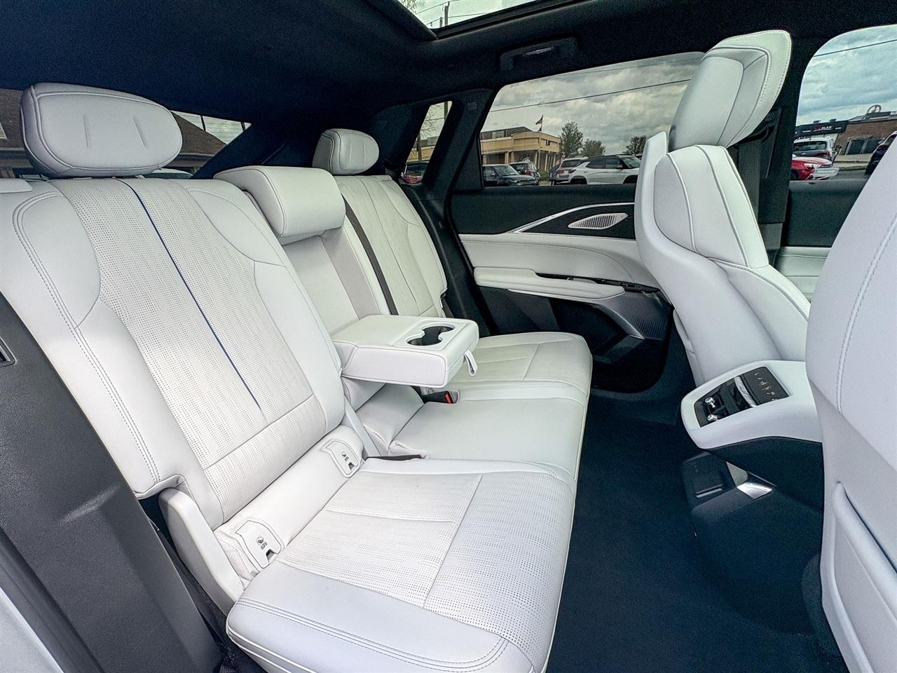 Cadillac Lyriq  2024