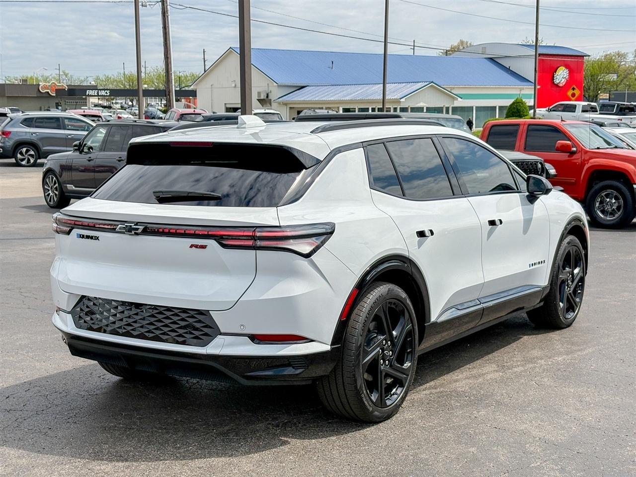 Chevrolet Equinox EV  2024