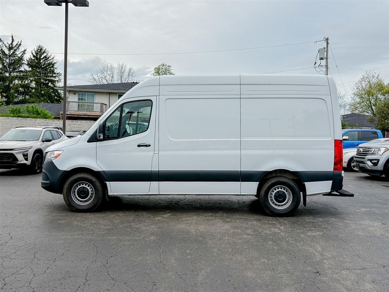 Mercedes-Benz Sprinter Cargo Van  2025