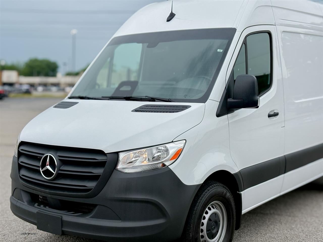 Mercedes-Benz Sprinter Cargo Van  2025
