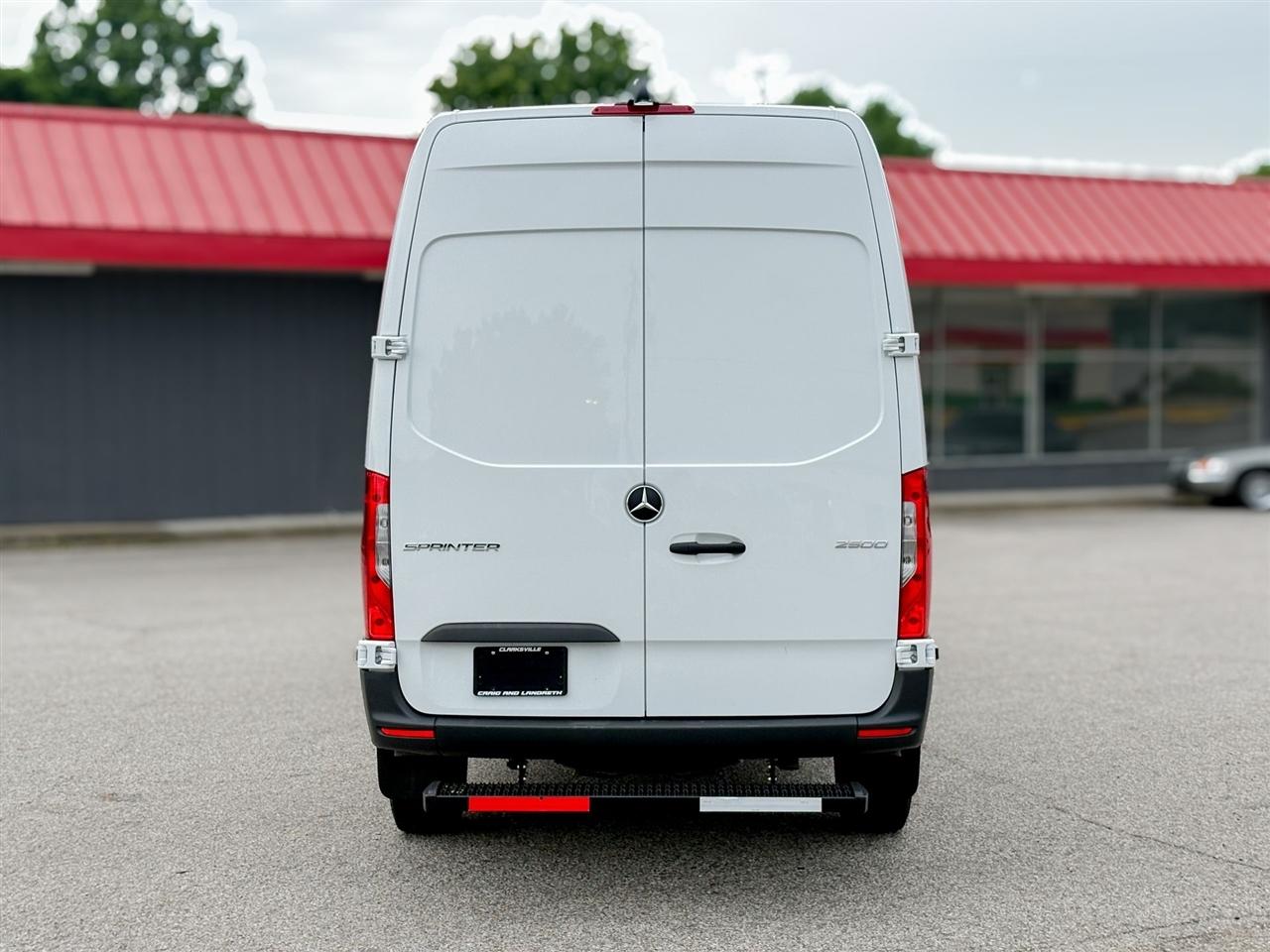 Mercedes-Benz Sprinter Cargo Van  2025