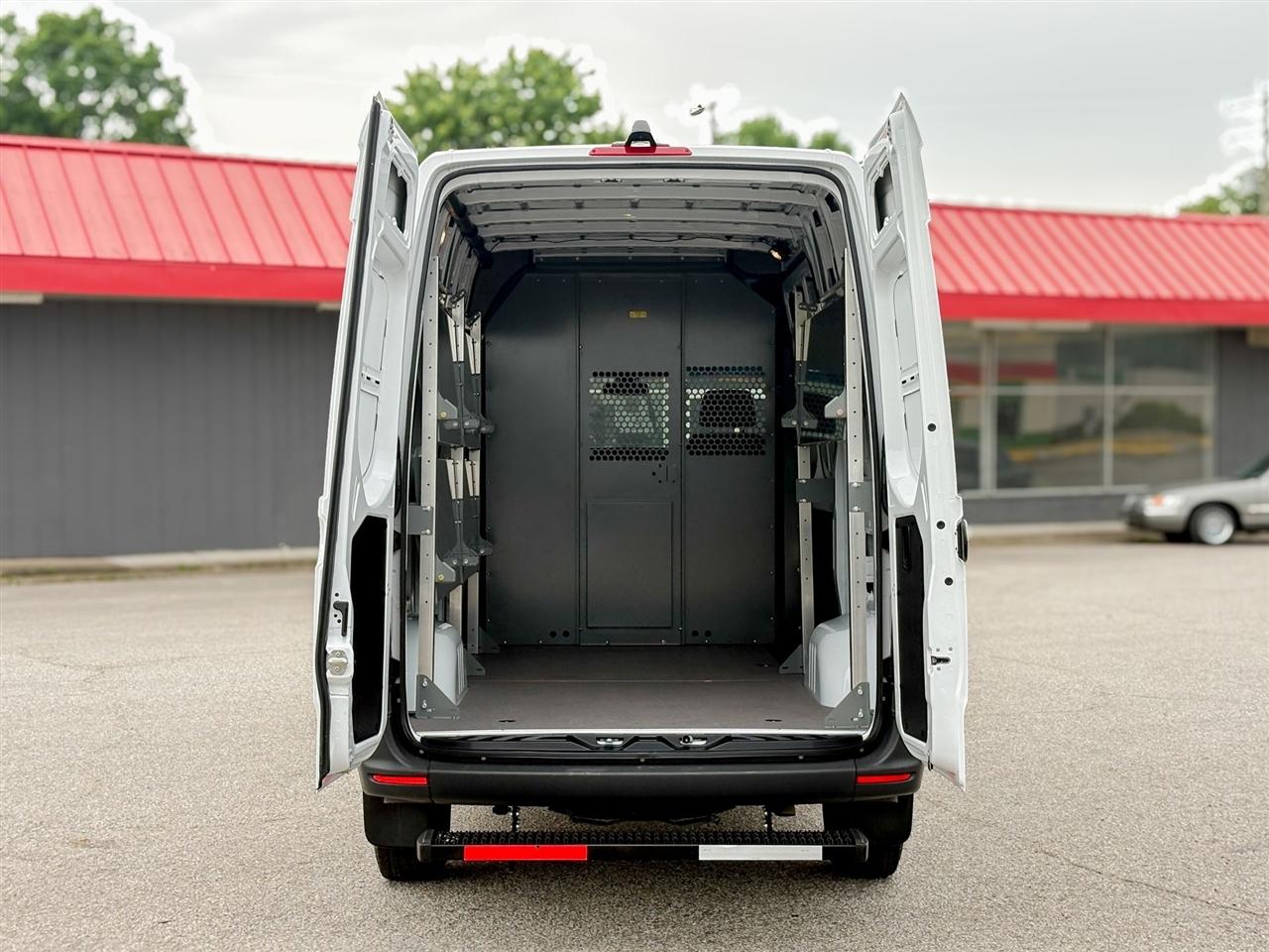 Mercedes-Benz Sprinter Cargo Van  2025