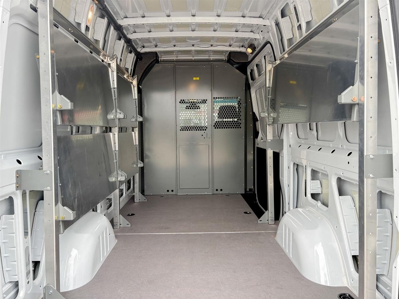 Mercedes-Benz Sprinter Cargo Van  2025