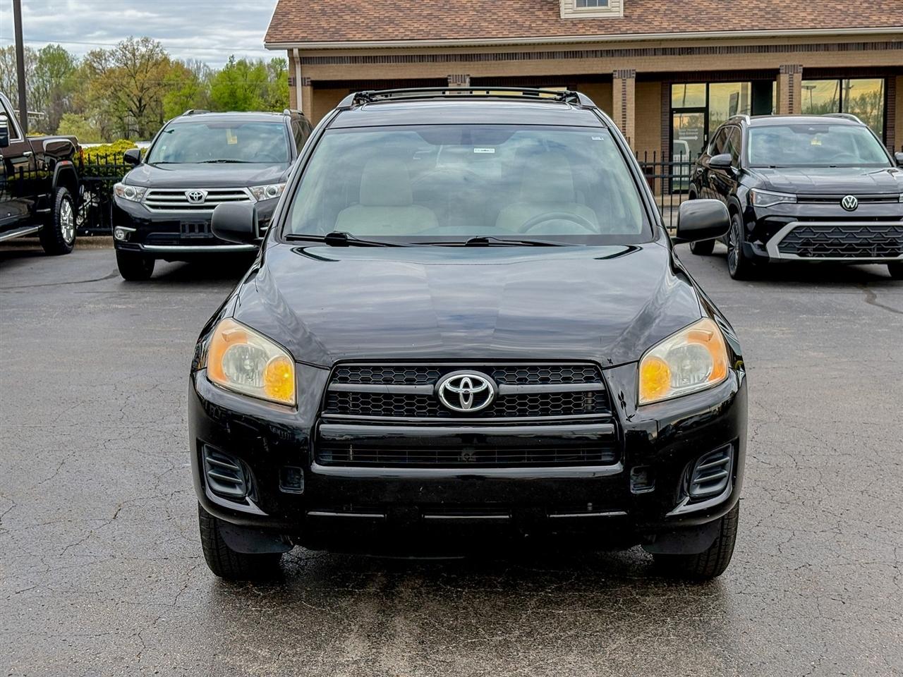 Toyota RAV4  2012