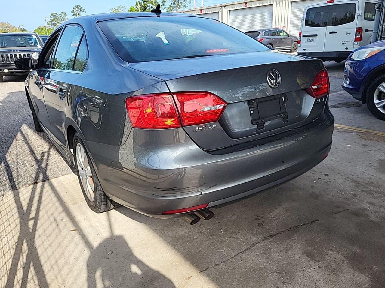 Volkswagen Jetta Sedan 4dr Auto SE PZEV 2013