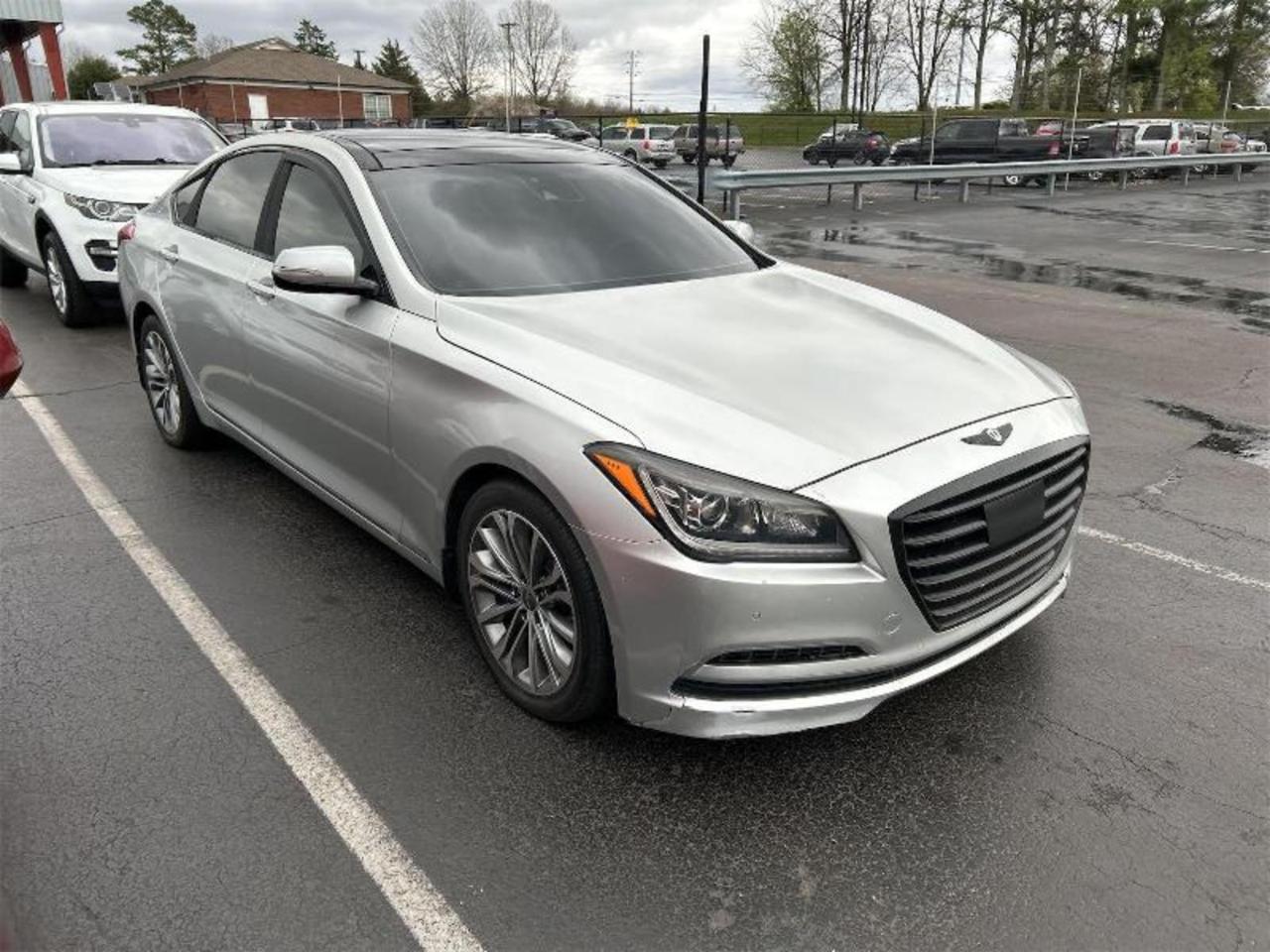 Hyundai Genesis 4dr Sdn V6 3.8L RWD 2015