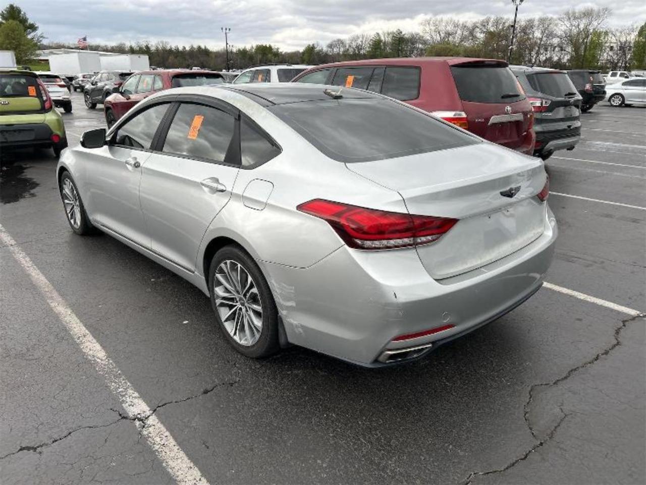 Hyundai Genesis 4dr Sdn V6 3.8L RWD 2015
