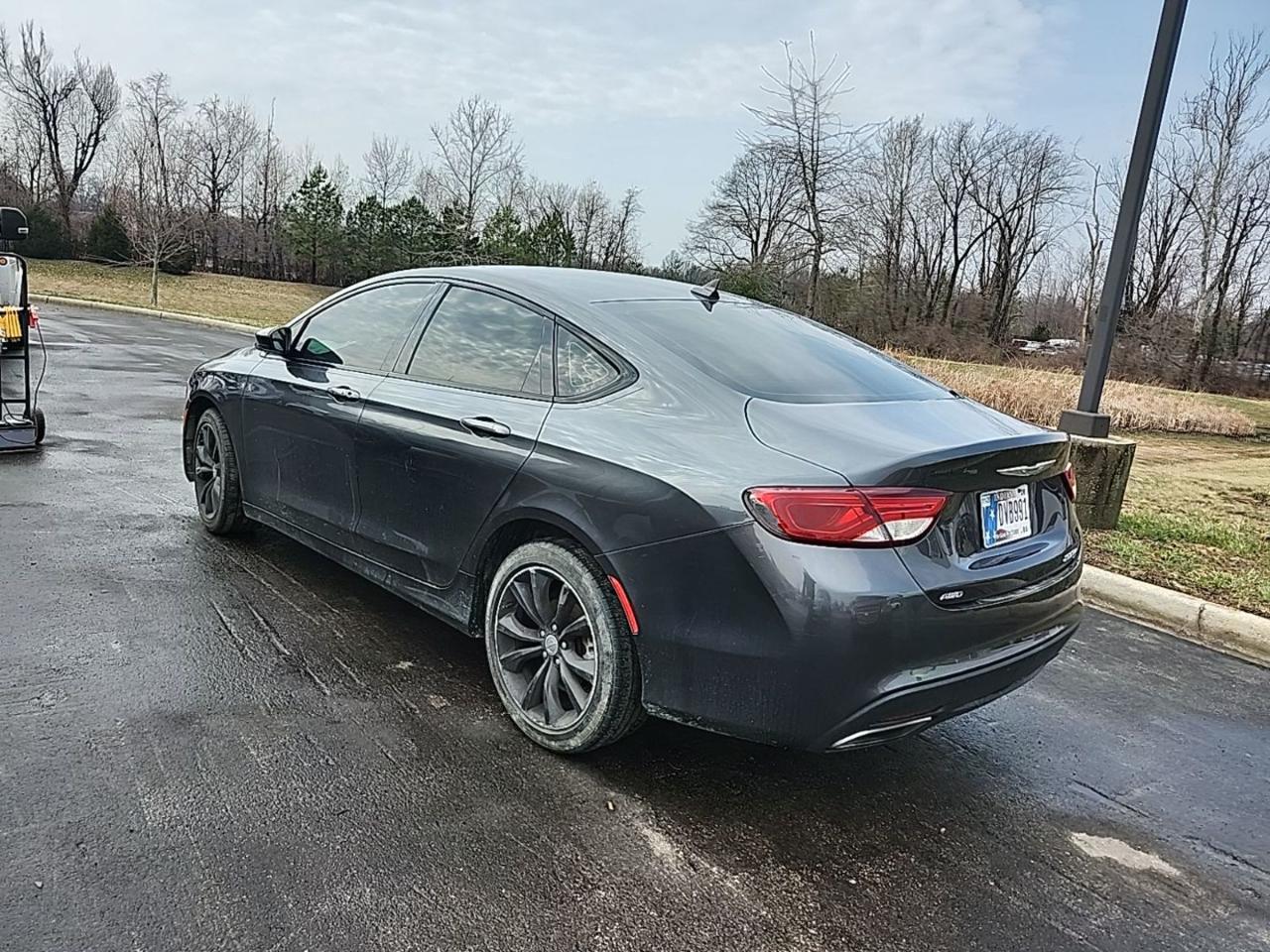 Chrysler 200 4dr Sdn S AWD 2015