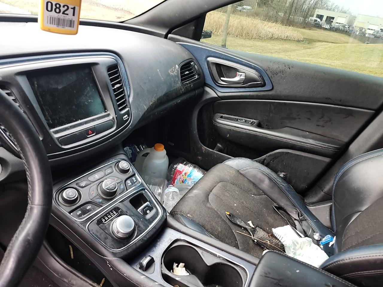 Chrysler 200 4dr Sdn S AWD 2015