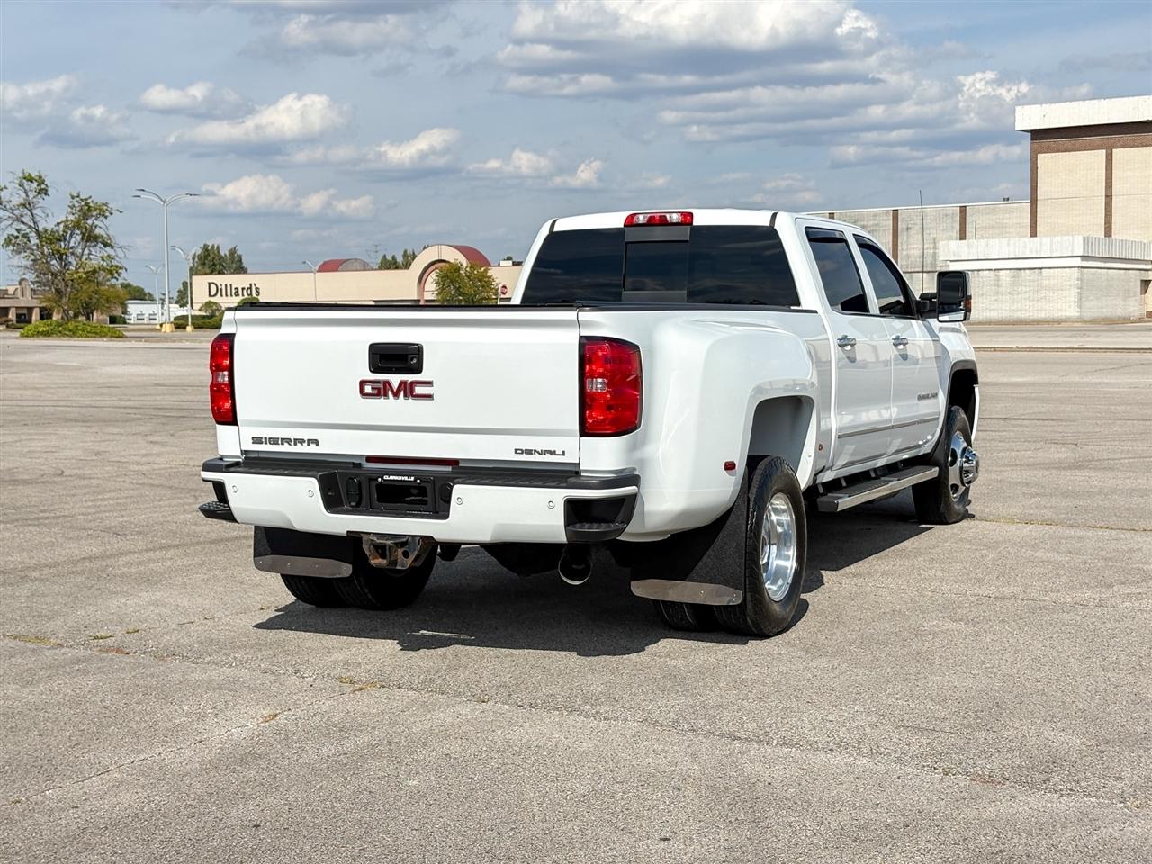 GMC Sierra 3500HD Denali Crew Cab 4WD 2017