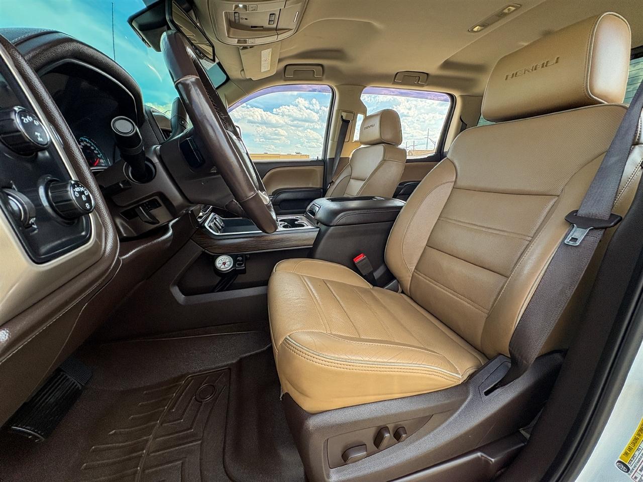 GMC Sierra 3500HD Denali Crew Cab 4WD 2017
