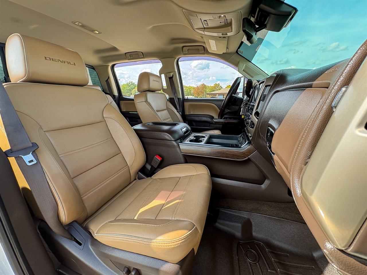 GMC Sierra 3500HD Denali Crew Cab 4WD 2017