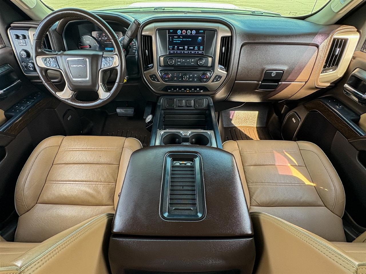 GMC Sierra photo 25