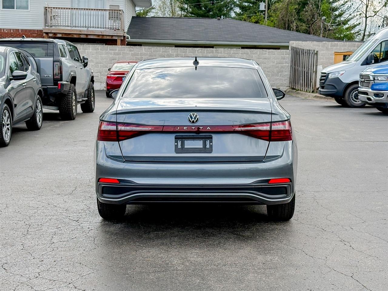 Volkswagen Jetta  2025