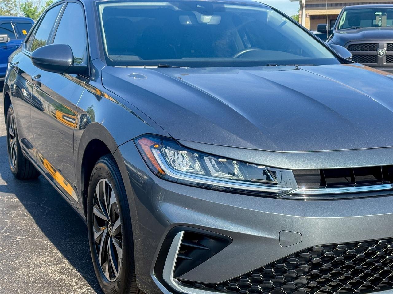 Volkswagen Jetta  2025