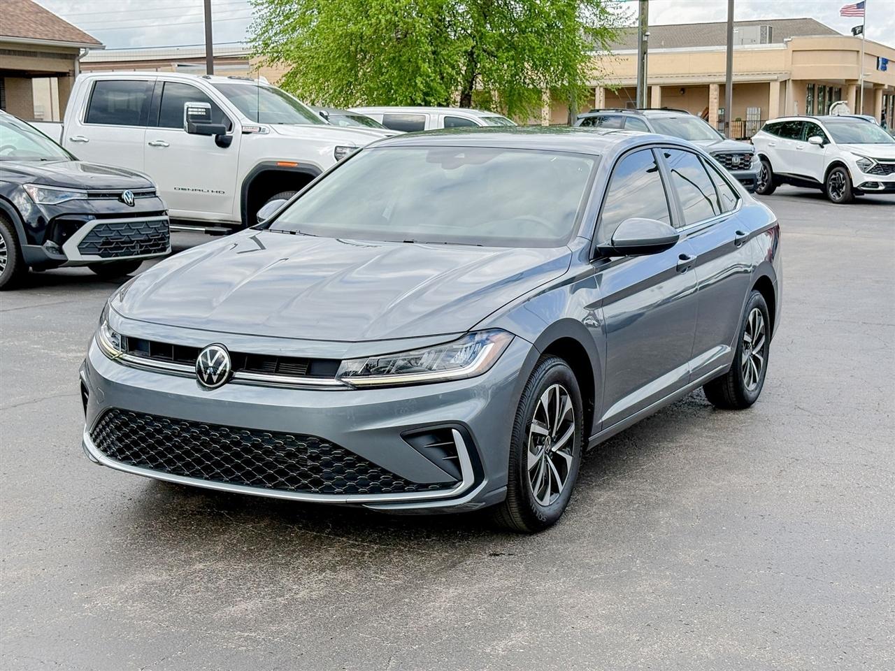 Volkswagen Jetta  2025