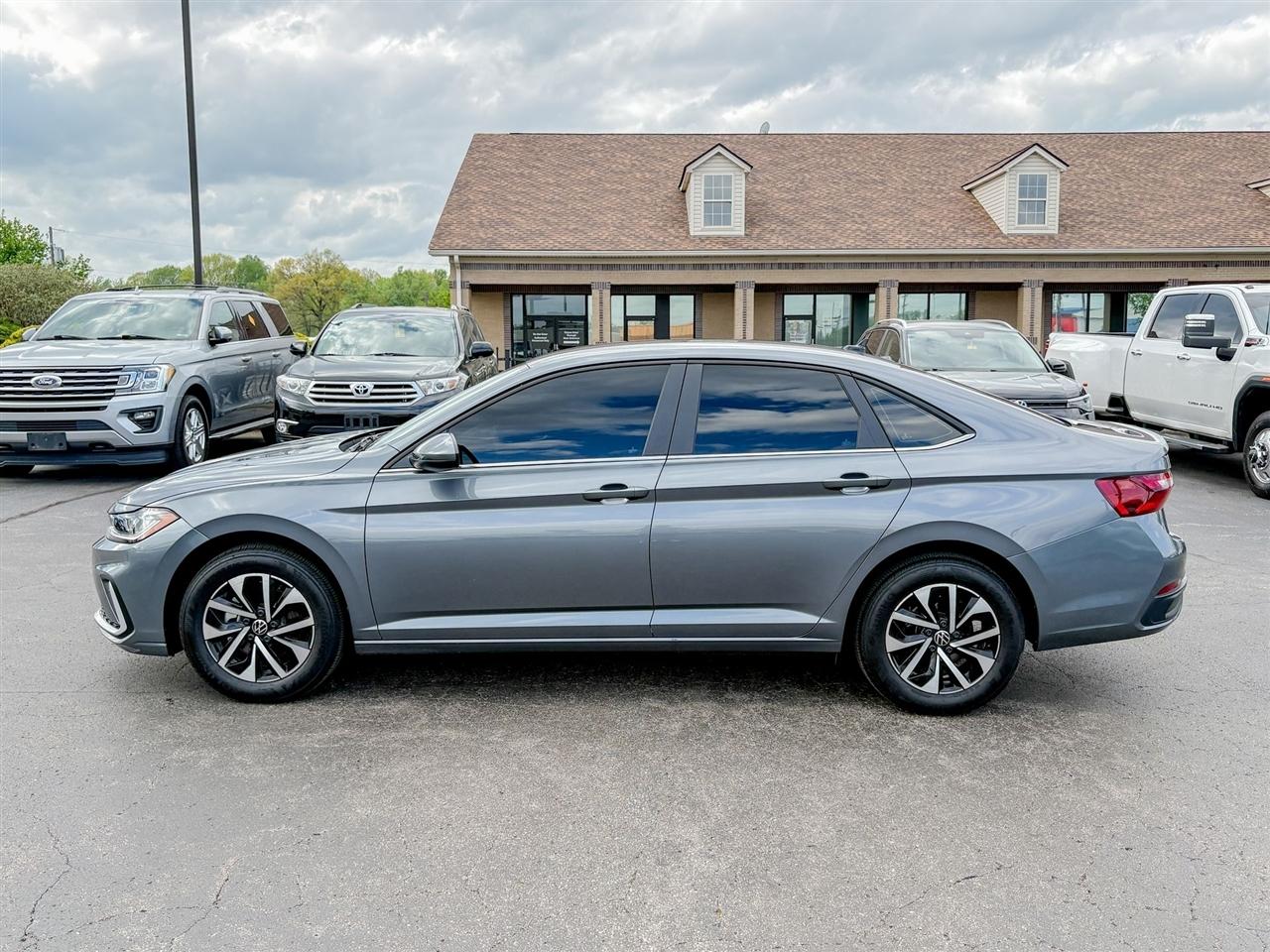 Volkswagen Jetta  2025